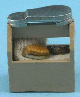 Dollhouse Miniature Shoe Shine Box